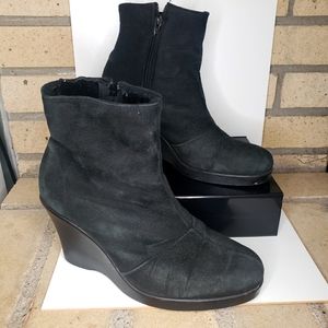 Heirs and Grace Black Wedge Boots, Lambswool upper